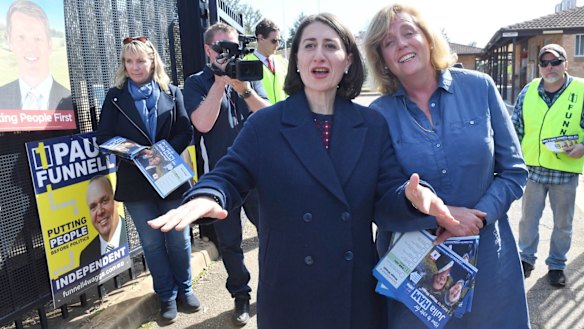 Gladys Berejiklian and Julia Ham at Sturt Public School in 
Wagga Wagga.