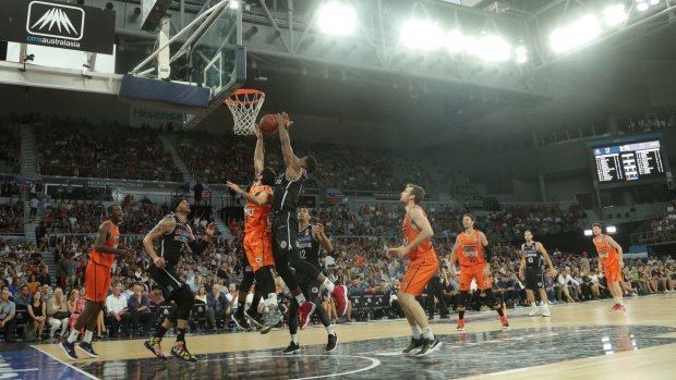 Melbourne United in action at Hisense Arena.