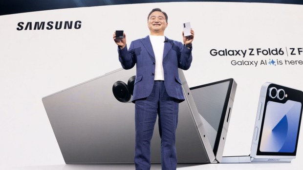 Samsung plans different shape for AI phones, says mobile president TM Roh