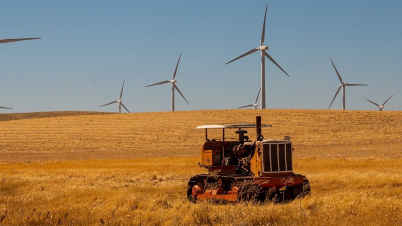 Japanese pension fund giant takes punt on Australian renewables