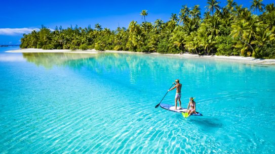 Explore One Foot Island on a lagoon tour of Aitutaki.