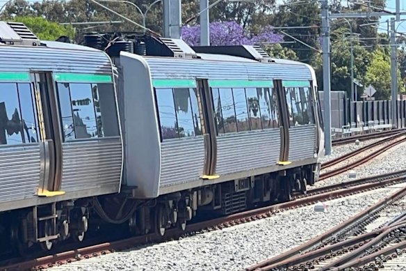 A train has partially derailed near Bayswater on Monday afternoon, sparking commuter chaos.