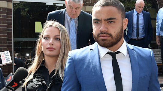 Dylan Walker to plead not guilty to assaulting fiancee