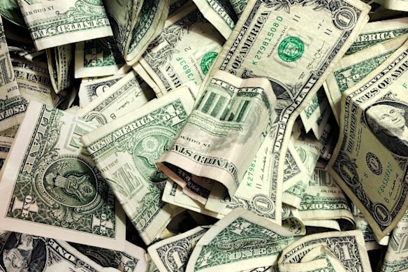 It can be difficult to get small denominations of foreign currency before you leave.