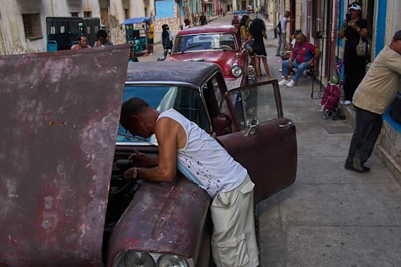 Kuba menghadapi pemadaman besar setelah blokade minyak.