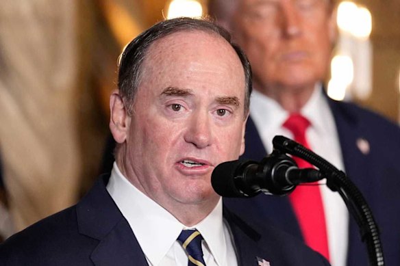 Reuters telah melaporkan bahwa Sekretaris Angkatan Laut Trump John Phelan dipecat.