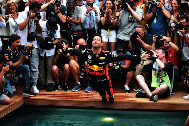 Daniel Ricciardo bellyflop