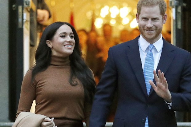 Prince Harry ve Meghan, Sussex Dükü ve Düşesi, 7 Ocak 2020'de Londra'da Kanada Evi'ni ziyaret ettikten sonra ayrılıyor.