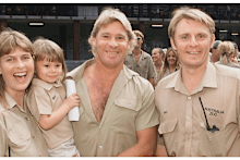  Steve irwin, Terri Irwin, Bindi Irwin and Wes Mannion
