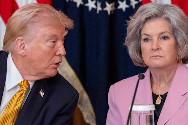 Donald Trump announced today that his chief-of-staff Susie Wiles had breast cancer.