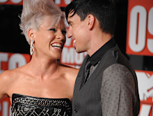 NEW YORK - SEPTEMBER 13:  Musician Pink and Carey Hart attend the 2009 MTV Video Music Awards at Radio City Music Hall on September 13, 2009 in New York City.  (Photo by Dimitrios Kambouris/WireImage)