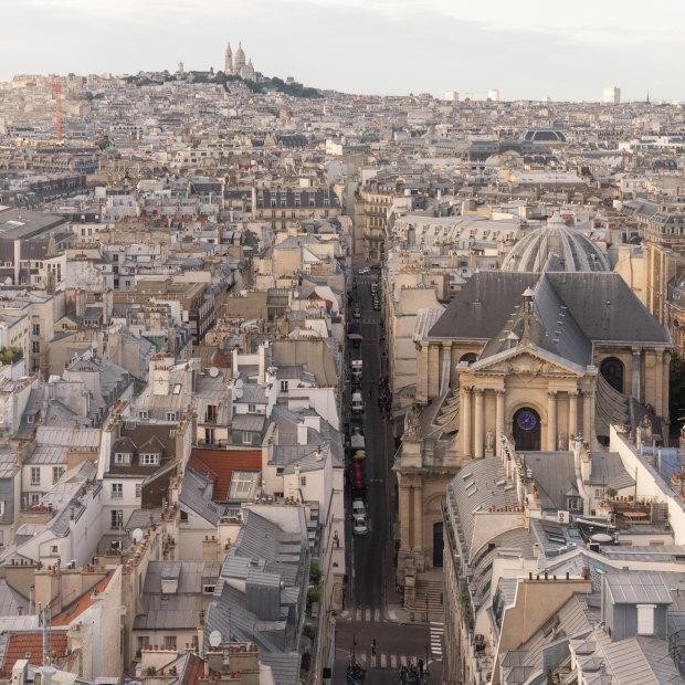 A walking guide to Paris