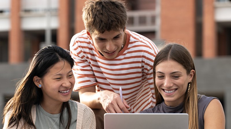 Long-standing faults put Qld student, staff information at risk, report finds