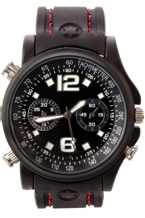 The camera watch sold at JayCar for $40. Note the camera beneath the 6.