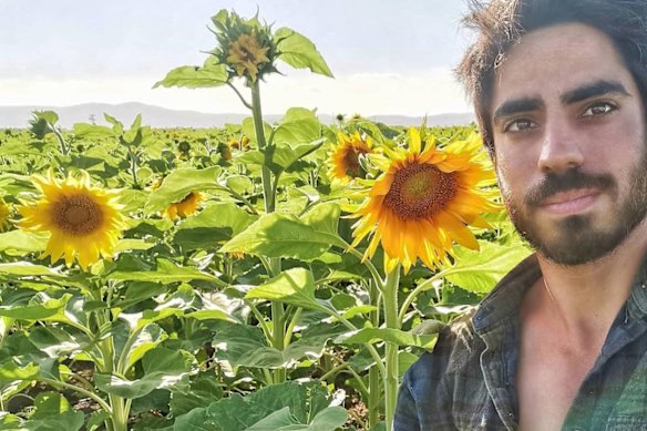 Gefen Bitton accompanied Ahmed al Ahmed as he wrestled a rifle off Sajid Akram.