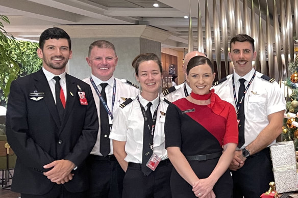 Luke Davies (left) with his Qantas colleagues.