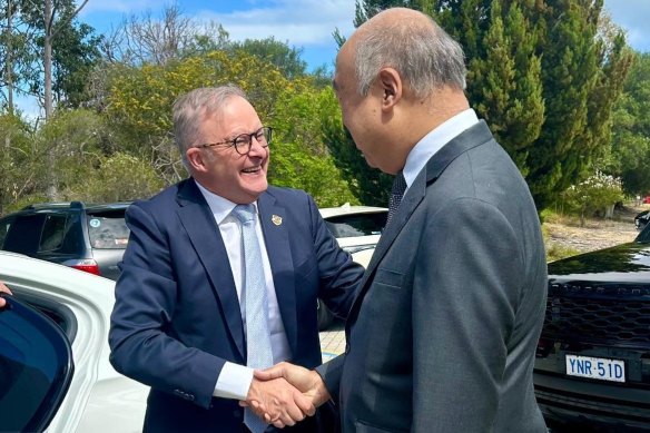 Liberal Moore MP Ian Goodenough with Prime Minister Anthony Albanese during a TAFE visit in Perth’s northern suburbs.