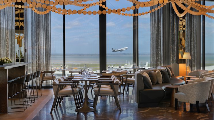 smh.com.au - Chris Chamberlin - I normally despise airport hotels. This Kiwi stay gets it right