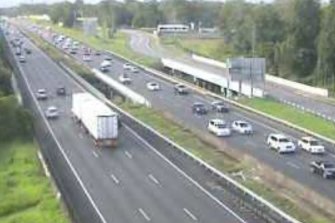 bruce highway gridlock eases 3pm burpengary easing