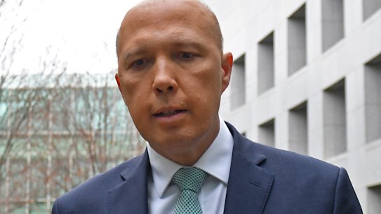 Peter Dutton releases legal advice on his eligibility to sit in Parliament
