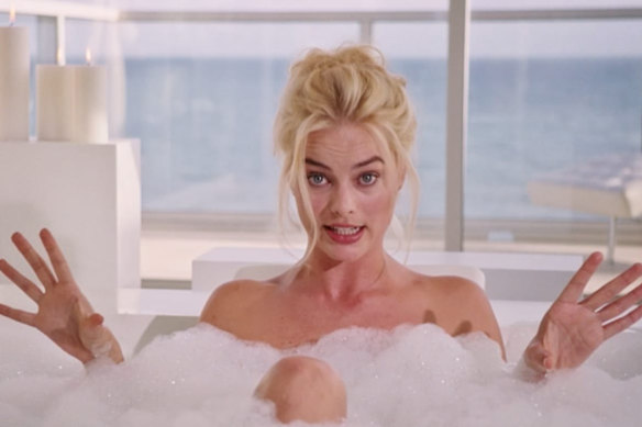 Margot Robbie plays herself in The Big Short explaining mortgage-backed bonds in a bath of bubbles.