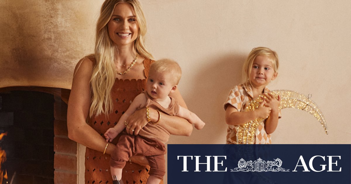 Elyse Knowles: Her 2023 Christmas plans - Vimarsana News