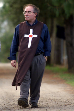 William "Little Pebble" Kamm on his South Coast property in 2000.