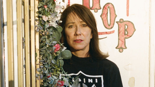 Kim Deal: so cool the Dandy Warhols wrote a song about her.