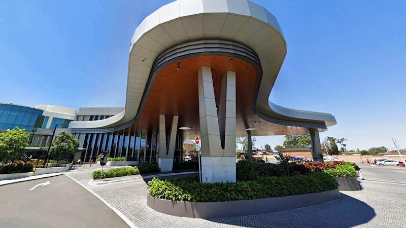 Ten suspicious gamblers punted $140m at a Sydney club. No one allegedly noticed