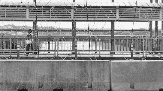 Deliberate, strategic banality: Zoe Leonard’s Al río / To the River (detail) 2016–2022.