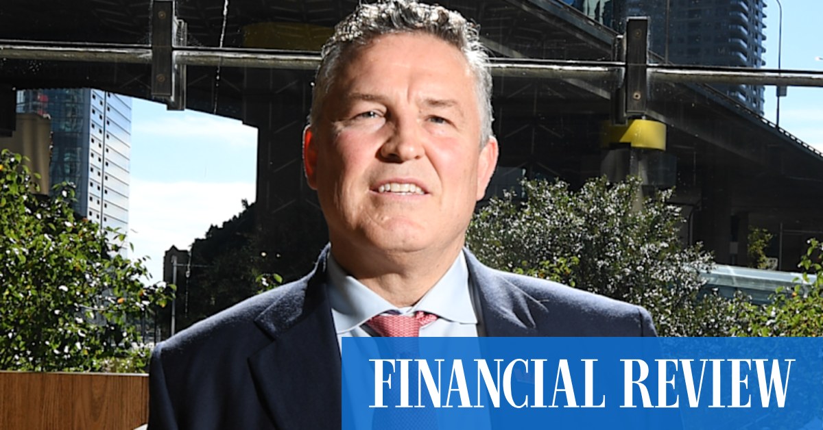 Banks try for risky sequel with wealth products, advice