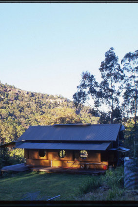 Architect Richard Leplastrier's house in Lovett Bay.