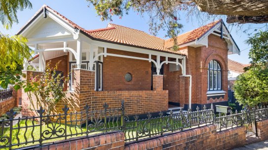 11 Shaw St, Petersham