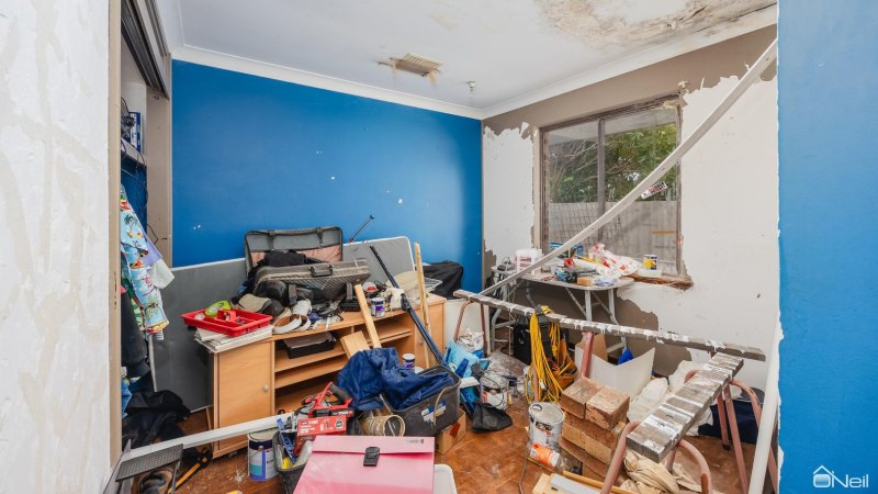 Red hot: Trashed Kelmscott house sells for $100,000 over asking price