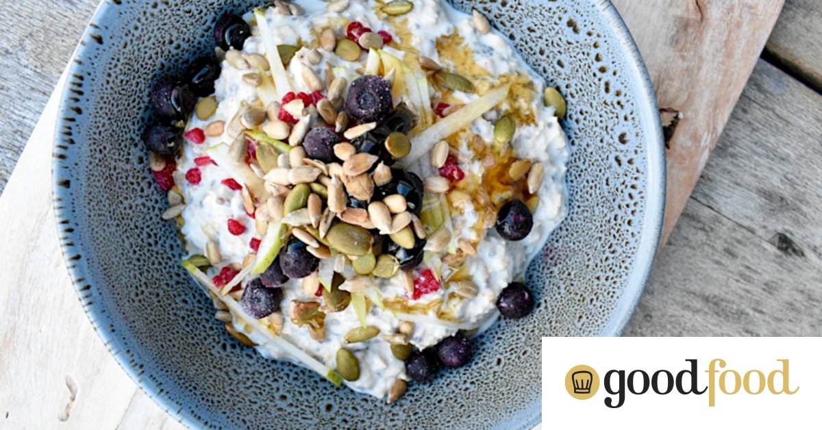 Make-ahead bircher muesli (overnight oats)