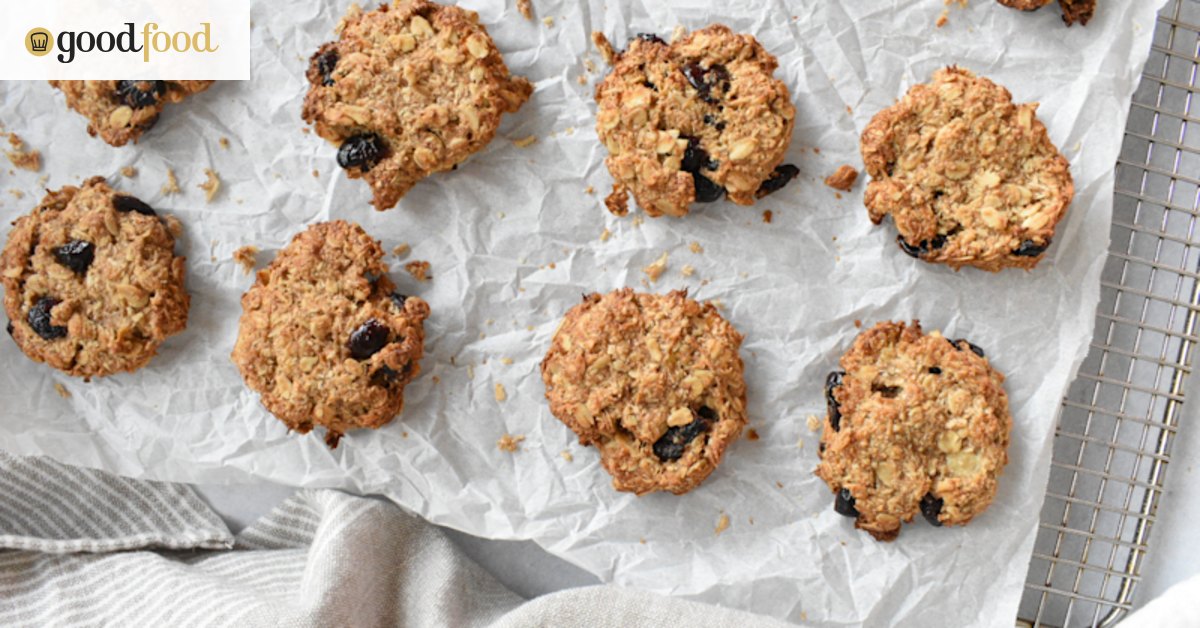 What is fibre-maxxing, and should you be doing it? A dietitian explains