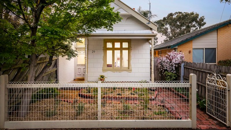 First home buyers secure keys to $1,025,000 inner-north Edwardian