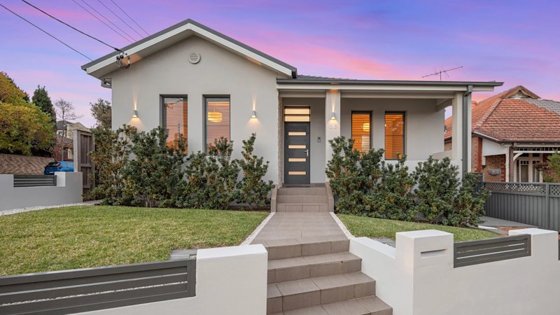 First home buyers pay $2.04m for renovated Sydney house as market drops