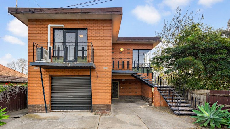 Sunshine dream for neighbouring houses turns to six-figure loss