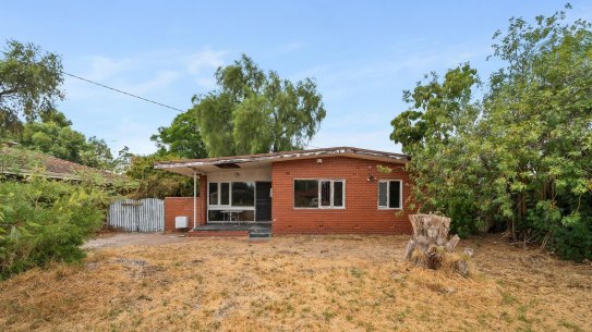 This rundown home in Armadale which is in serious need of renovation is already under offer.