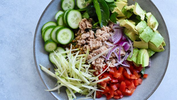 Quick tuna, lentil and avocado salad.