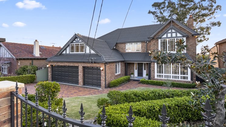 smh.com.au - Carmen Forward - Sydney home sells at a $345,000 loss as auction market tanks