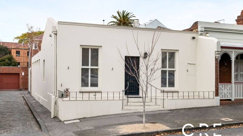 Tree-changing couple splashes $2.64m on East Melbourne city bolthole