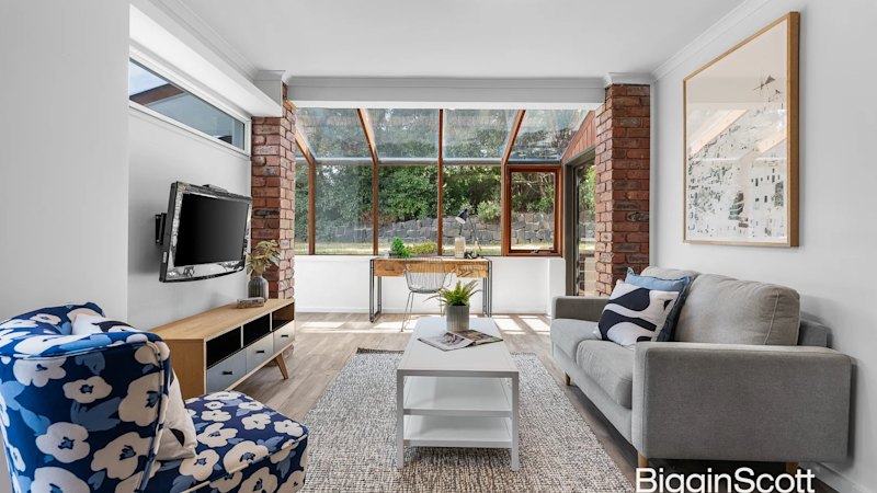 Family pays $1.39 million for Melbourne house with light-filled atrium