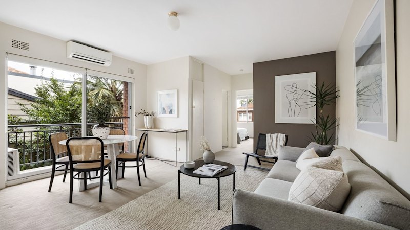 First home buyers buy ‘modern classic’ inner west apartment for $928,000