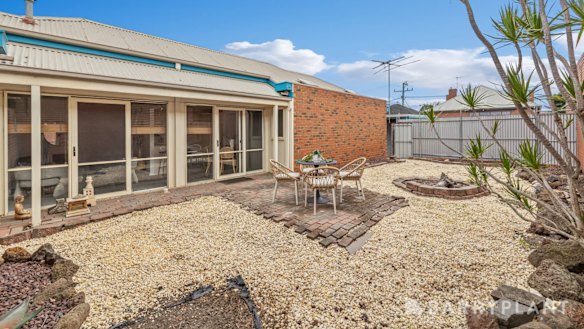 A slice of ex-council land was added to the block and enhanced its value.