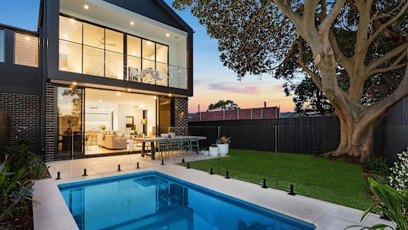 The newly built duplex at 10B Wills Avenue, Chifley.