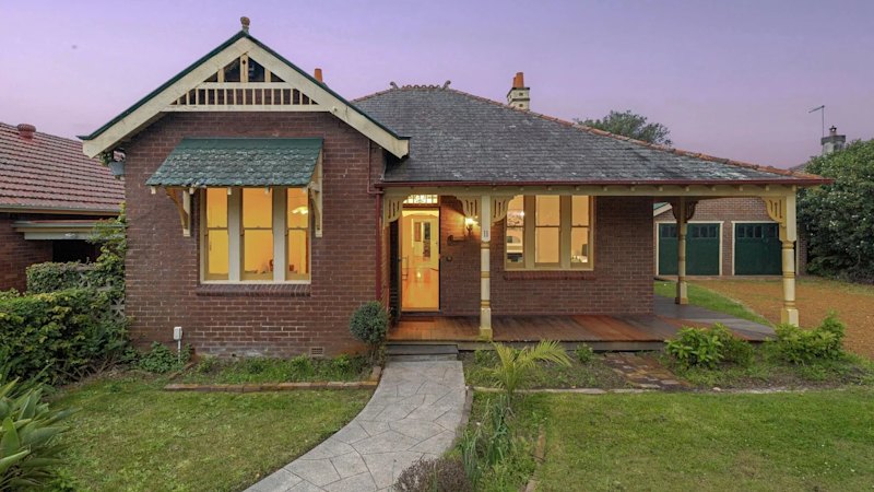 Homeowner whose knockdown-rebuild dreams were squashed sells for $4.1m