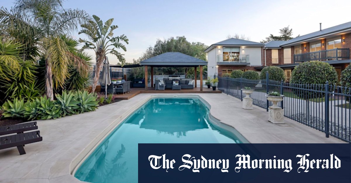 Family beats four others for $2.56m Melbourne home with eight car spots