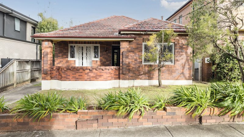 ‘State of inaction’: Inner west home sells for $2.59m as buyers go MIA